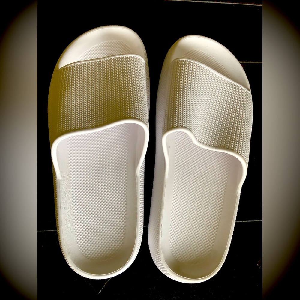 GSG Slide Sandals "Cloud Slides"